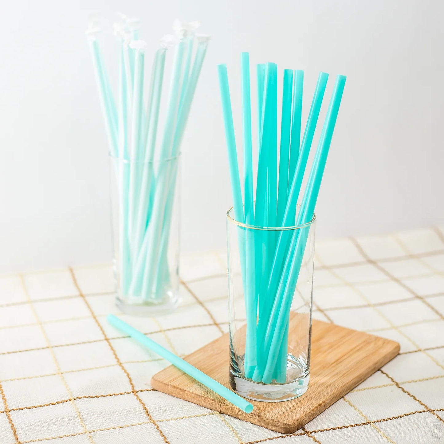 (1200/Count) 10.25" Individually Wrapped Plastic Giant Straw, Aqua (Karat - 9125 Aqua)